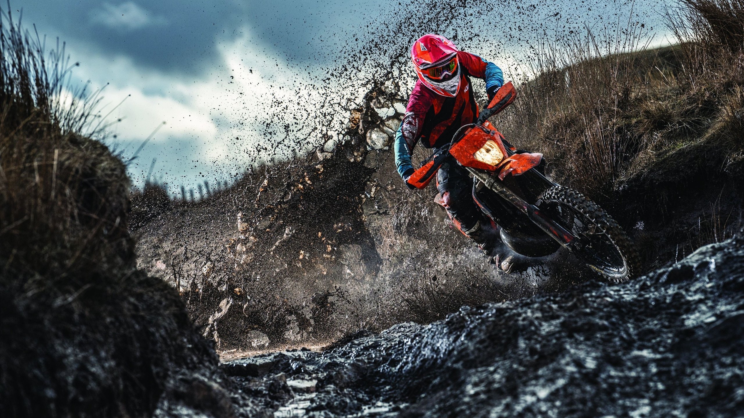 C罗焦点对战，梅西与40激战利物浦分钟，比赛规则变更胜负难料！热度持续攀升